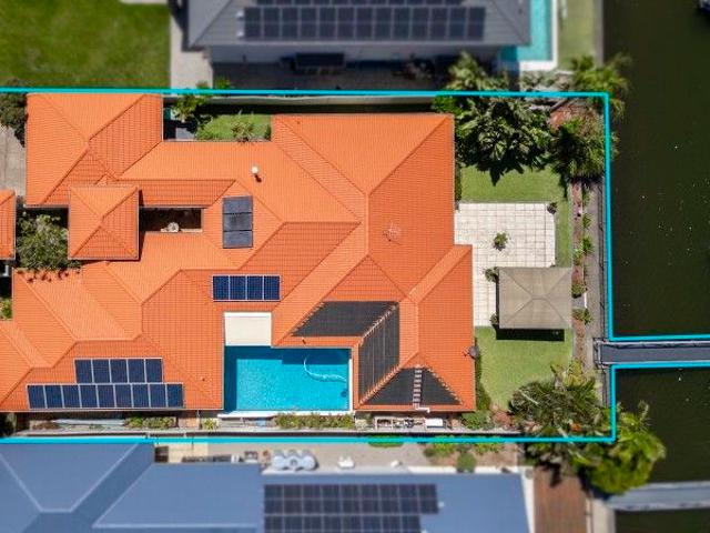 Amazing Family Home, walking distance to Pumicestone Passage, Bribie Island