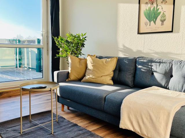 Amazing flat in the nature with balcony & parking, Erfurt Amsterdam Apartments for Rent