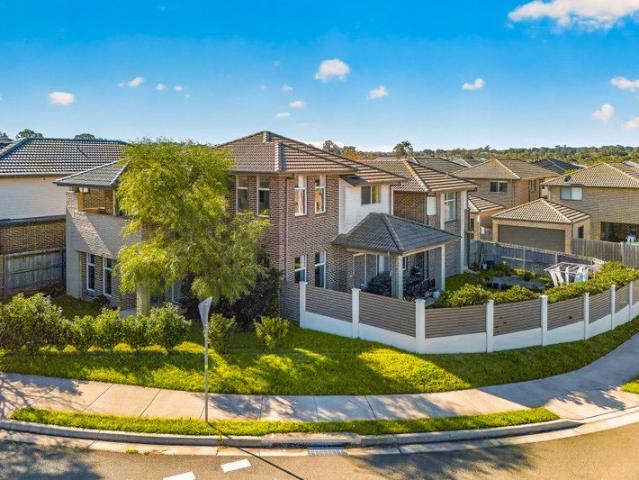 Amazing Four Bedroom Home and One Bedroom Apartment Walk To Kellyville North Public School and Shops