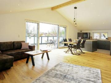 Amazing & gorgeous studio
