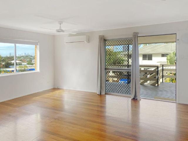 Amazing Location Only 500m to James Street & 700m to Burleigh Beach