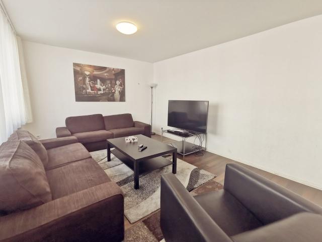 AMAZING Place on the SUPER CENTRAL Steinstrasse!, Dusseldorf Amsterdam Apartments for Rent