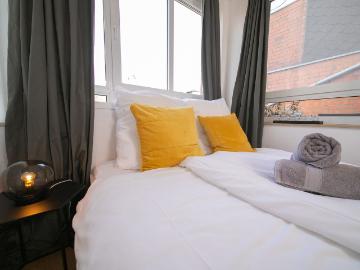 Amazing studio well connected, Neuss Amsterdam Apartments for Rent