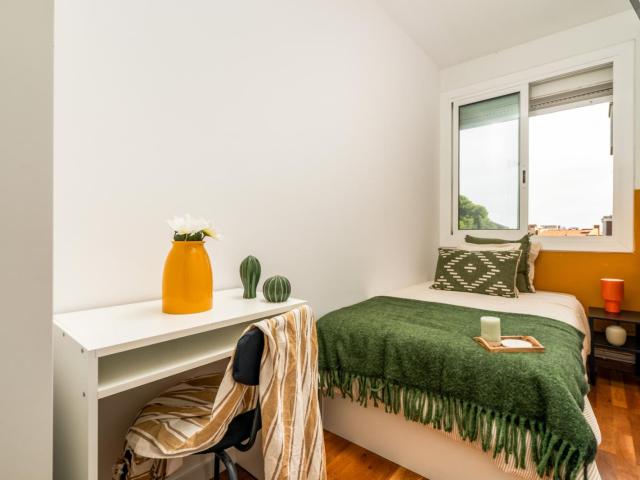 Amazing single bedroom placed in Sarrià Sant Gervasi