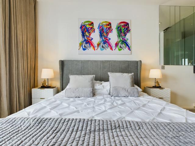 Amazing Skyline Views 3BR Duplex Has an Apartment