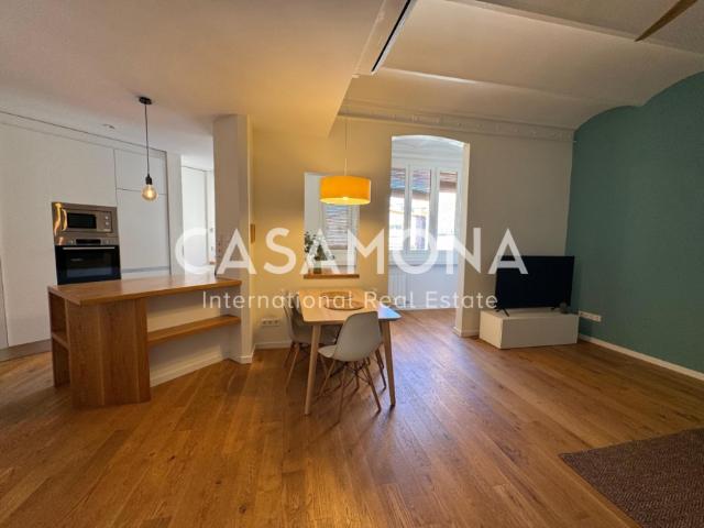 Amazing Spacious flat with Balcony and Luxurous Catalan Style