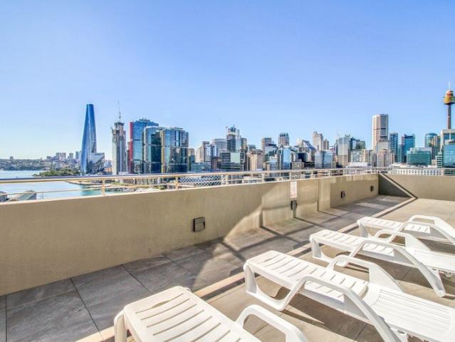 Amazing Two Bedroom with Beautiful Views at Darling Harbour