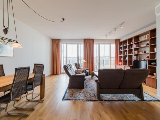 Amazing terrace flat in Prenzlauer Berg with underground parking and great open view
