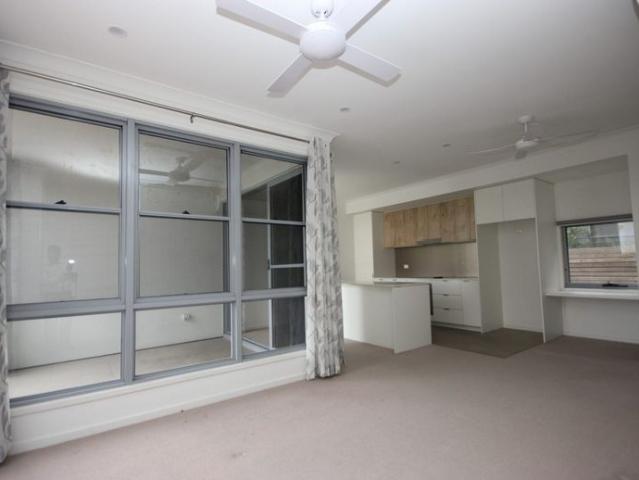 Amazing View Townhouse Walk to restaurants, park and many facilities