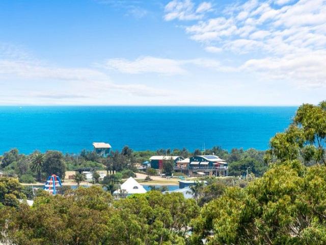 Amazing Views and Unbeatable Location in Lakes Entrance!