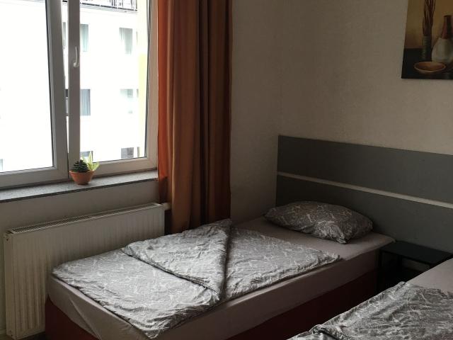 Amazing, wonderful suite with nice neighbours, Dusseldorf Amsterdam Apartments for Rent