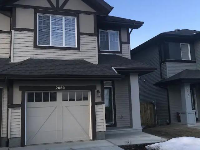 Amazing 1751 sqft Duplex Attached Garage