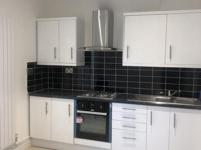 Amazing 2/3 bedroom flat in Brentford