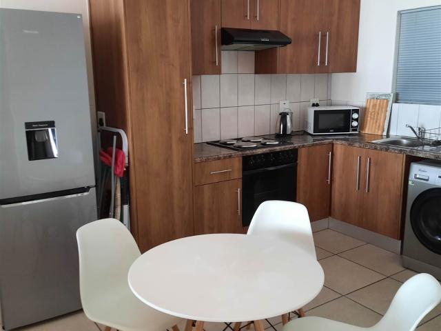 Amazing 2 Bedroom Flat To Rent In Island View