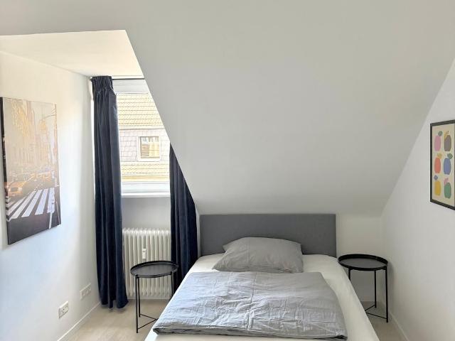 Amazing 3 bedroom apartment in Düsseldorf Pempelfort, Dusseldorf Amsterdam Apartments for Rent