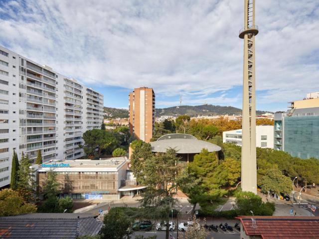 Amazing 3 bedroom apartment in Les Corts