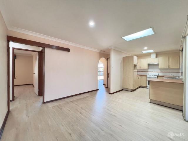 AMAZINGLY LOCATED 3 X 1 HOME CLOSE TO SHOPS, BEACH & SCHOOLS