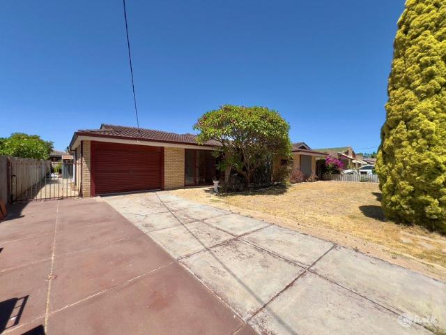 AMAZINGLY LOCATED 3 X 1 HOME CLOSE TO SHOPS, BEACH & SCHOOLS