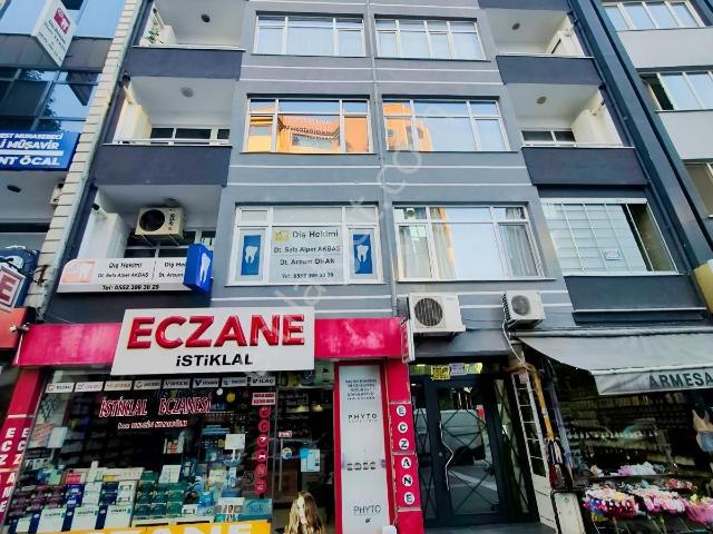 Amazon'dan İstiklal Caddesinde Satılık 2+1 Konut&ofis