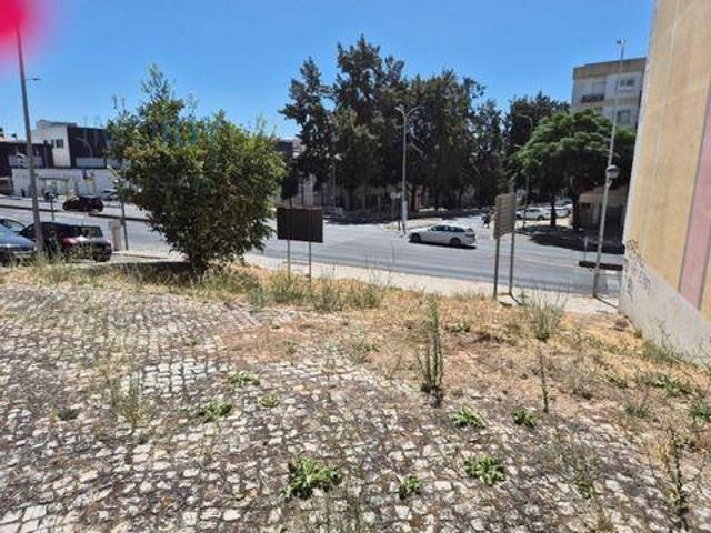 Amadora Lisboa 2700 552 93812386
