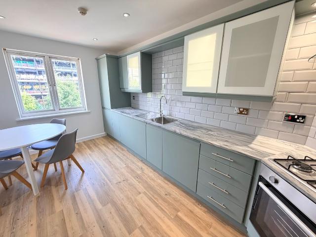 Amalfi House, Cardiff CF10, 2 bed maisonette to rent, £1,250 pcm | PrimeLocation