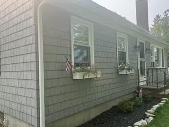 Amanda Morris, 303 Day Rd, Lyman 4 Bedroom 2 Bath