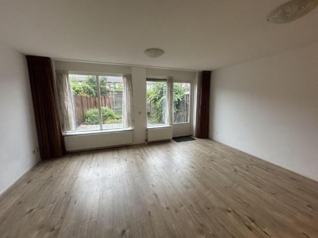 Amandelgaarde, 3344RA, Hendrik Ido Ambacht