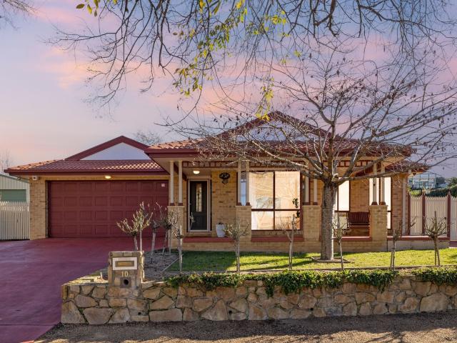 Amaroo, 10 Moondarra Street