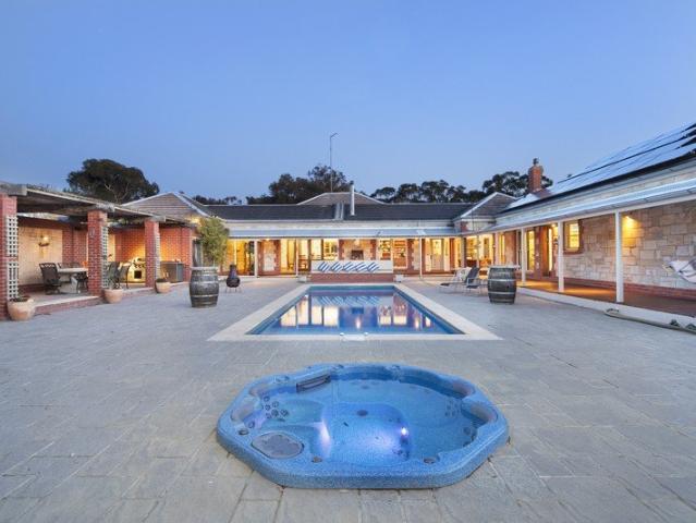 Amaroo Elevated Elegance with Uninterrupted Views