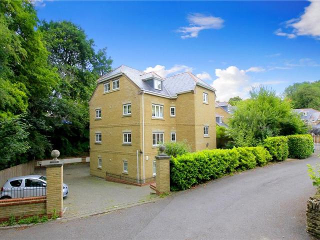 Amarna House, Douglas Downes Close. 1 bed apartment to rent £1,475 pcm £340 pw