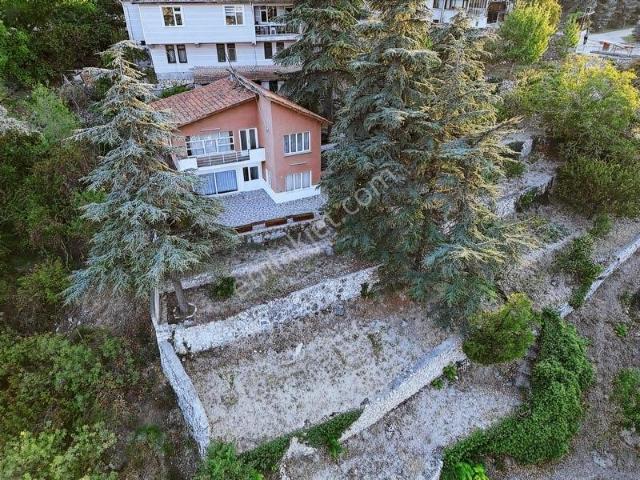Amasya Çakallar Mahallesinde Satılık Dubleks Ev Ve Bağ