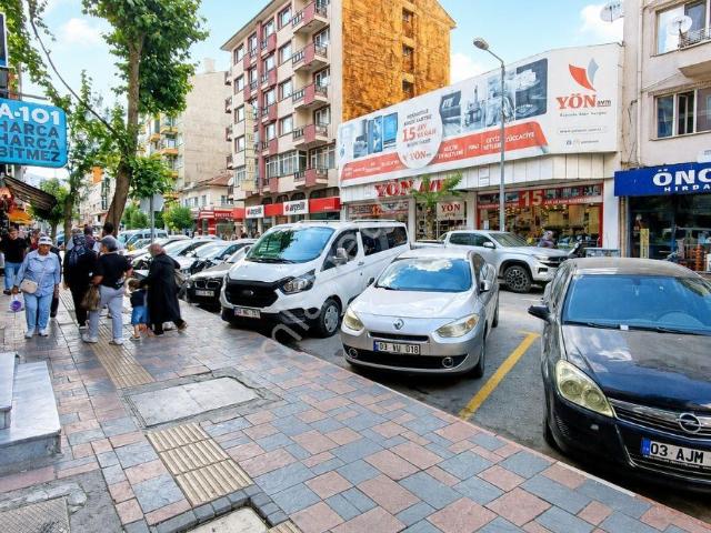 Ambar Yolu Ana Cadde Üzeri 2+1 Ofise De Uygun Kiralık Daire
