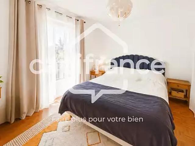 Ambarès et Lagrave 33440 Achat / Vente appartement 3 pièces t3 au dernier étage jardin