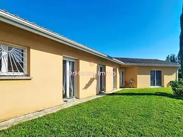 Ambarès et Lagrave 33440 Achat / Vente maison 7 pièces t7 piscine terrasse