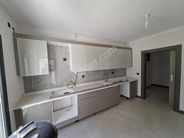 Şambayat Toki 2. Etap 3+1 Kapalı Mutfak Doğalgazlı Kiralık Daire