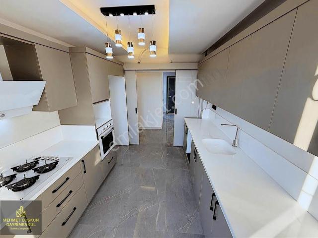 Şambayadıda Site İçerisinde İskanlı Sıfır Lüks Satılık 3+1 Daire