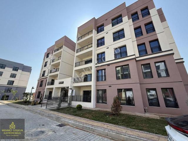 Şambayadıda Yeni Tokilerde Borçsuz Satılık 3+1 K.mutfak Daire