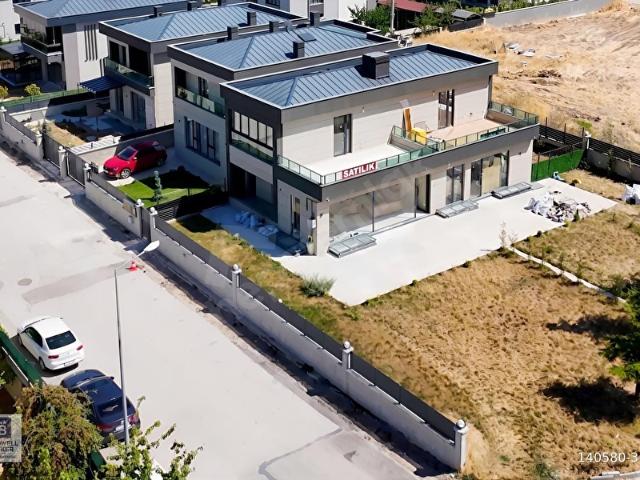 ÇAMBAYIRI CAD. KÖŞE PARSEL, TİCARİ KULLANIMA UYGUN SATILIK VİLLA