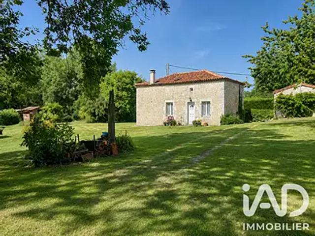 Ambernac 16490 Achat / Vente maison 4 pièces t4