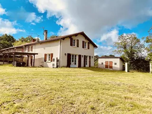 Ambernac 16490 Achat / Vente maison 5 pièces t5