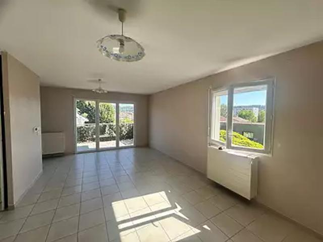 Ambérieu en Bugey 01500 Location appartement 3 pièces t3 terrasse
