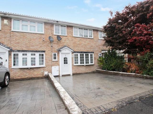 Amberley Way, Romford RM7, 3 bed terraced house to rent, £2,150 pcm | PrimeLocation