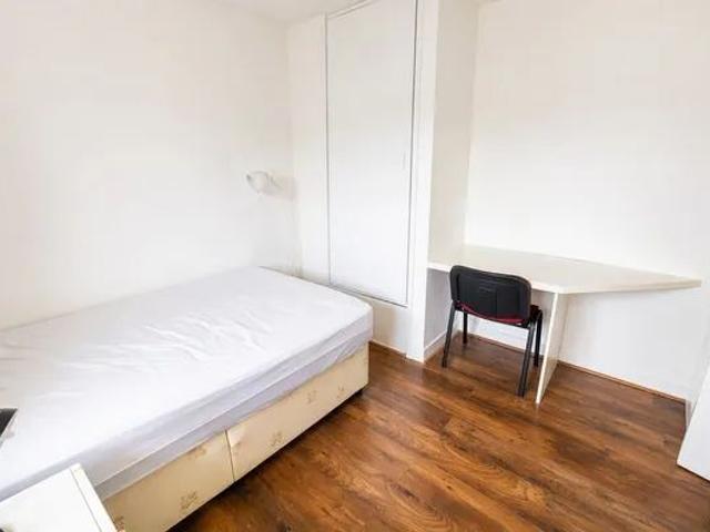 Amberley Drive BN3 8JP 1 bedroom house share to rent