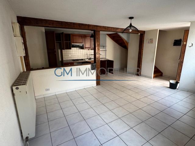 AMBIERLE MAISON DE VILLE EN VENTE !