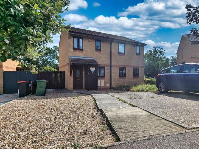 Ambridge Grove, Milton Keynes MK6 2 bed semi detached house to rent £1,295 pcm £299 pw