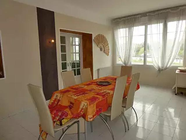 Ambrières les Vallées 53300 Achat / Vente maison 9 pièces t9 au dernier étage jardin