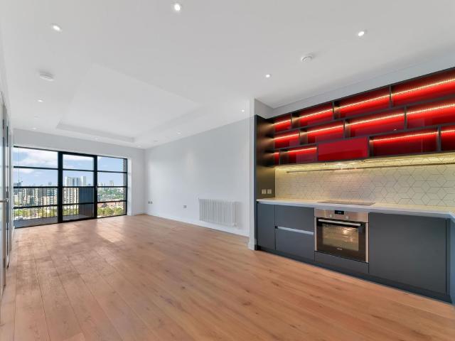Amelia House, London City Island, London E14, 1 bed flat to rent, £2,300 pcm | PrimeLocation