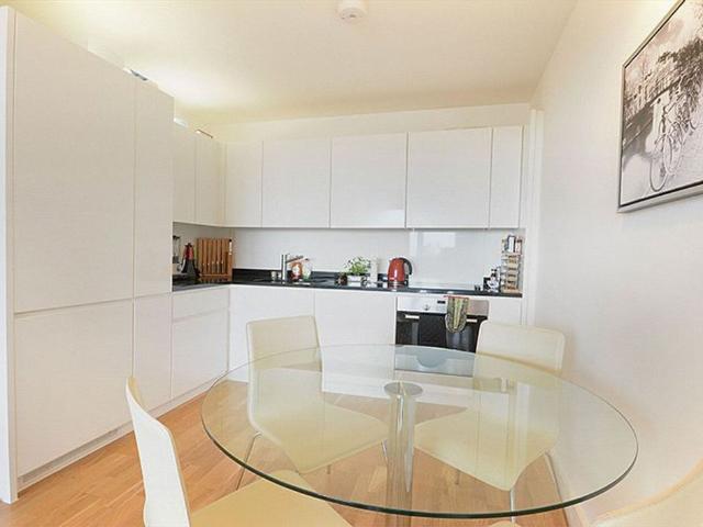 Amelia Street, Elephant And Castle, London SE17, 1 bed flat to rent, £2,350 pcm | PrimeLocation