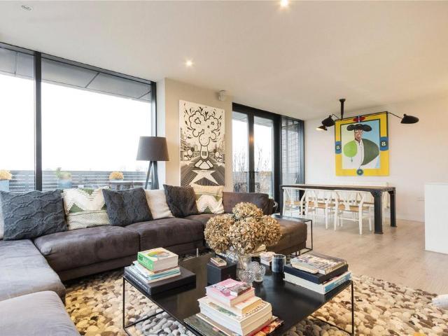 Amelia Street, London, SE17 2 bed penthouse to rent £4,766 pcm £1,100 pw