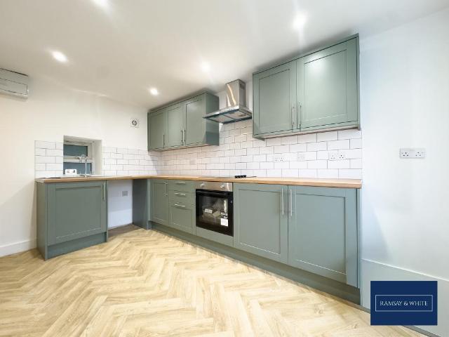 Amelia Terrace, Tonypandy, CF40 2HR 3 bed terraced house to rent £775 pcm £179 pw
